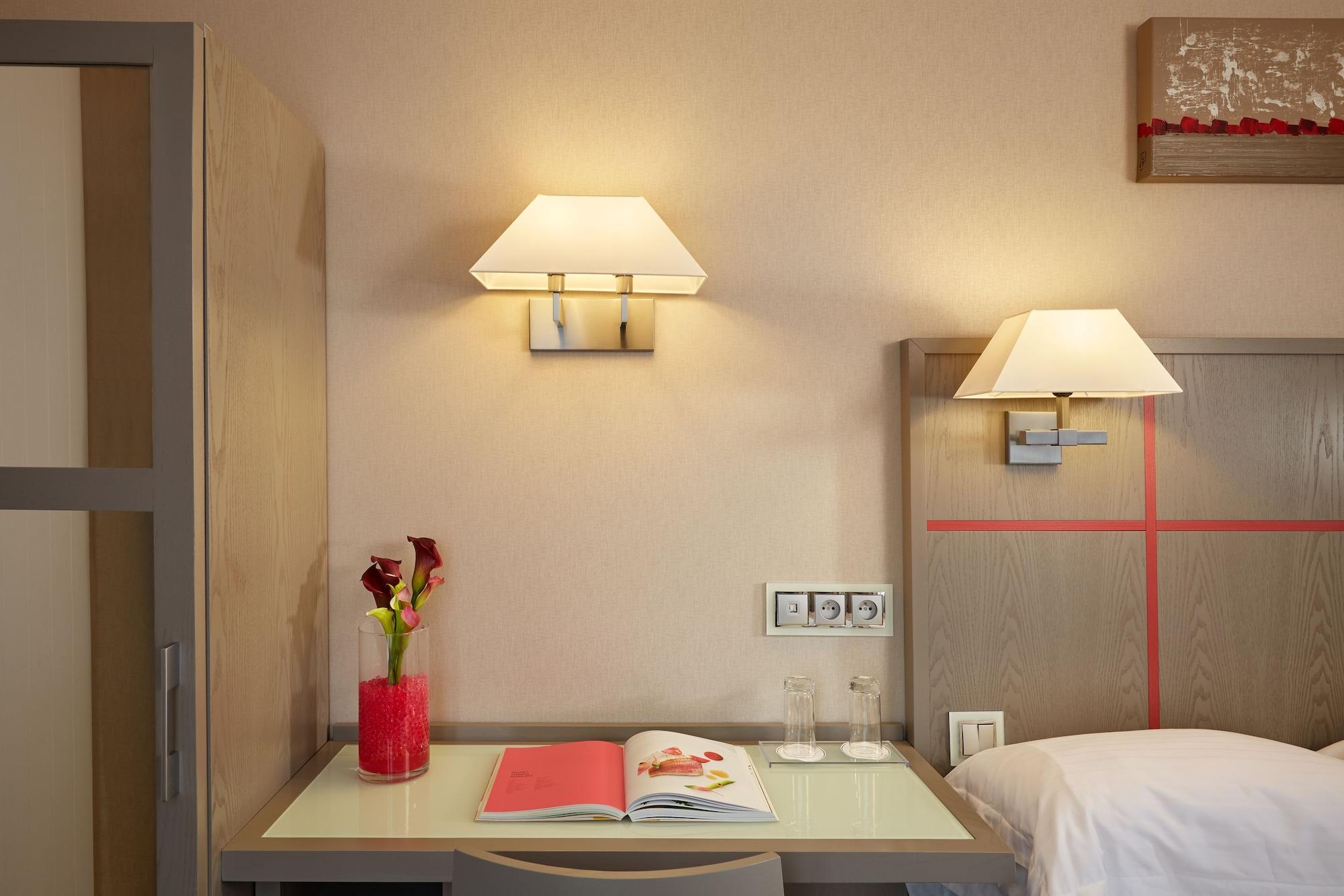 Alize Grenelle Tour Eiffel Hotel Paris Exterior photo